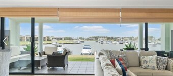 Marina Views, family and small dog friendly