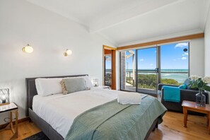2 habitaciones, escritorio, tabla de planchar con plancha y wifi gratis 
