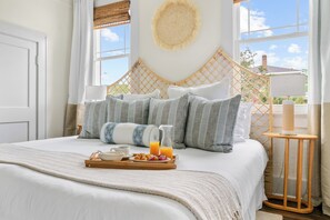 2 bedrooms, iron/ironing board, Internet