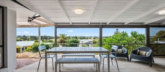 Coastal Retreat, scenic views, wifi, family friend