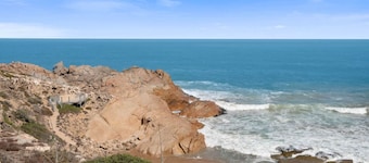 South Seas 1, Beachfront Villa , Walk everywhere