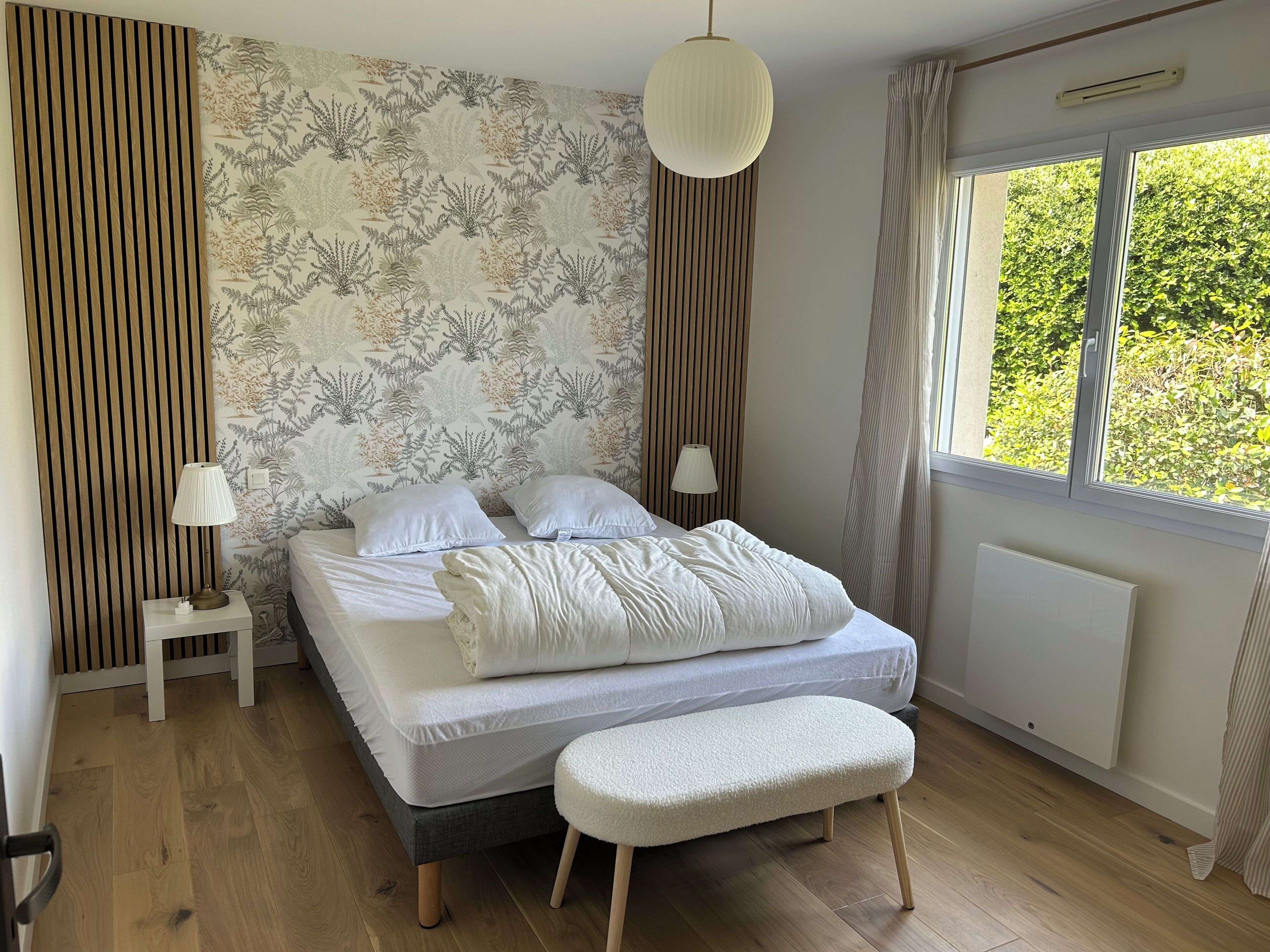 4 slaapkamers, een strijkplank/strijkijzer, wifi, beddengoed