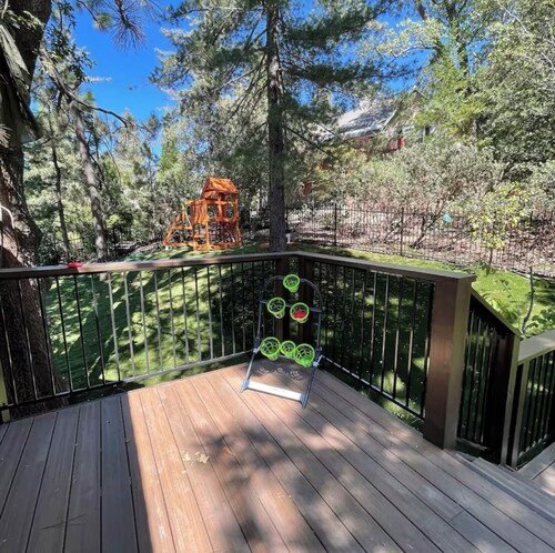 Fantastic 4-bedroom cabin. Amazing Game Room.