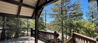 Fantastic 4-bedroom cabin. Amazing Game Room.