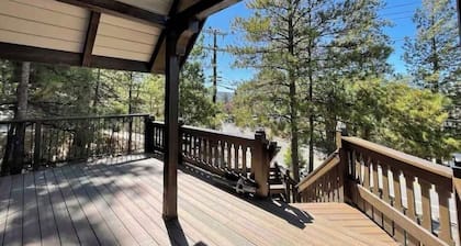 Fantastic 4-bedroom cabin. Amazing Game Room.