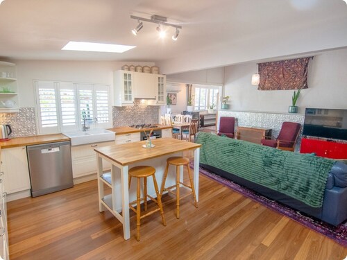 Bylund Cottage – Historic Charm in the Heart of Albany