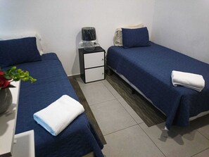 3 bedrooms, desk, iron/ironing board, WiFi