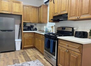 Private kitchen - A complete studio with everything that you need (Riverside)
