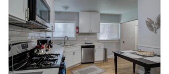 Cheerful 3-bedrooms centrally located in Riverside