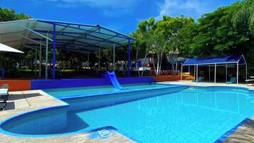 5 piscinas al aire libre