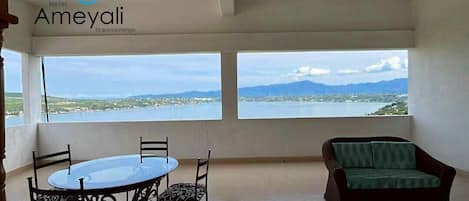 Suíte estúdio, vista para o lago | Terraço/pátio