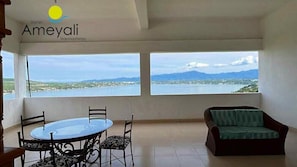 Suite estudio, vistas al lago | Terraza o patio