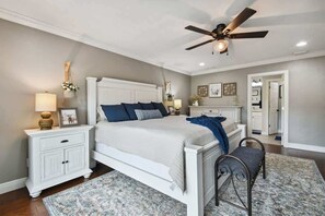 4 bedrooms, individually decorated, individually furnished, bed sheets