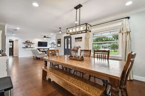 House, Multiple Beds, Lanai, Garden View (907 Crenshaw Lake Rd) | 4 bedrooms, individually decorated, individually furnished, bed sheets