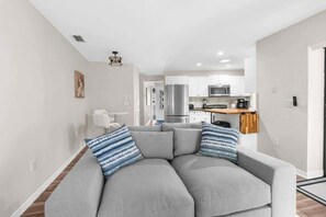 House, Multiple Beds, Pool Access, Pool View (13501 Whitby Rd) | Living area | Fireplace
