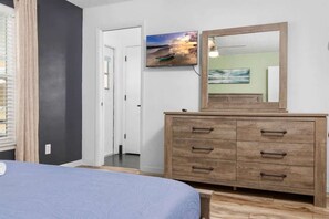 4 chambres, décor unique, ameublement unique, literie fournie