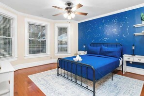 House, Multiple Beds, Pool Access, Pool View (14440 12th st)