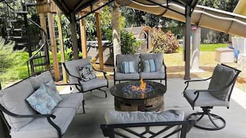 House, Multiple Beds, Pool Access, Garden View (2115 Karen Dr) | View from room