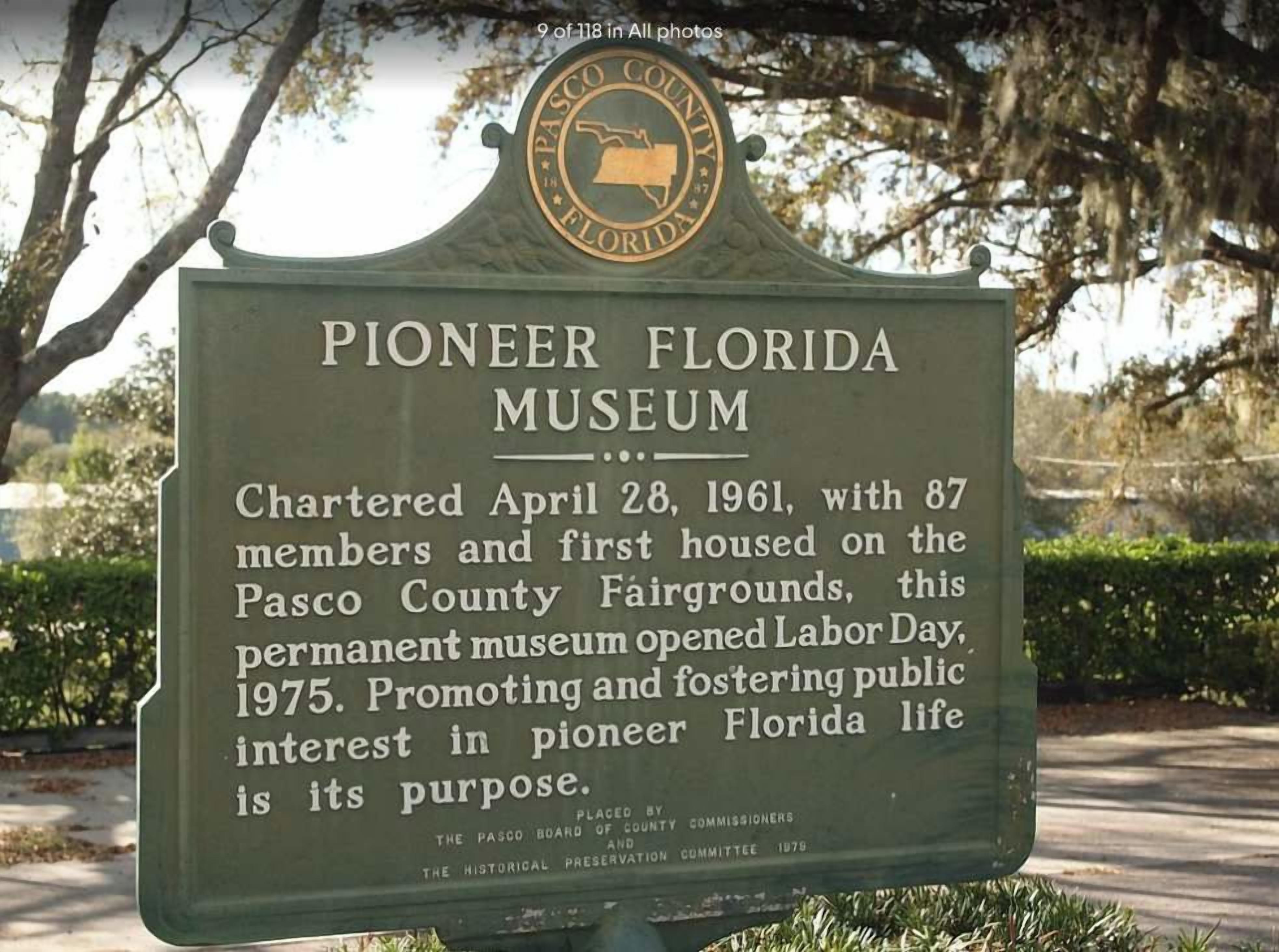 Un panneau d’information historique du musée Pioneer Florida.