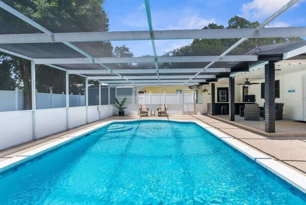 Pool - Brooksville Oasis! 3 Bedroom, Heated Pool Home (Brooksville)