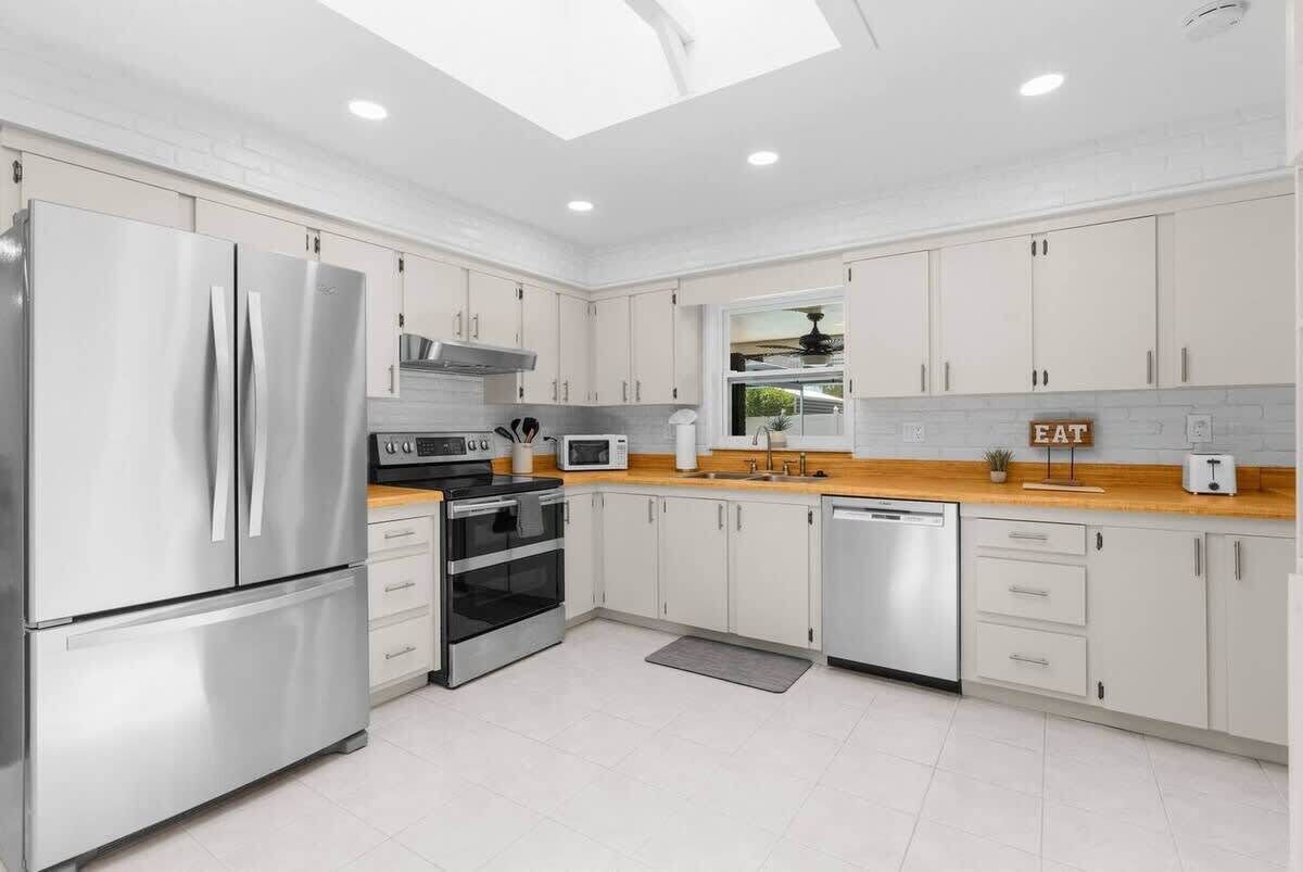 單棟房屋, 多張床, 可使用泳池, 泳池景 (31178 park ridge dr) | 私人廚房 | 咖啡機/沖茶器