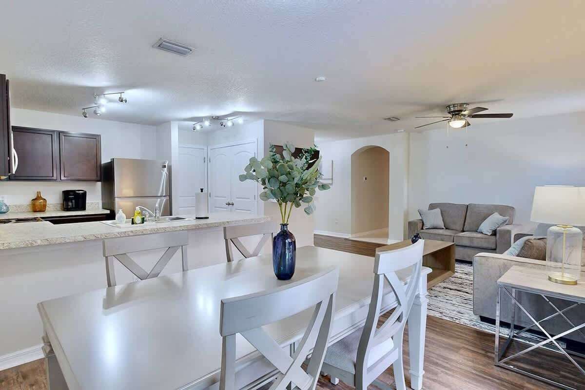 House, Multiple Beds, Patio, Garden View (6354 Enterprise Dr) | Interior