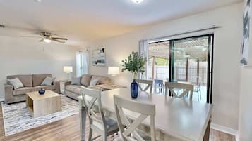 House, Multiple Beds, Patio, Garden View (6354 Enterprise Dr) | Living area | Fireplace