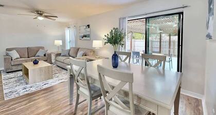 Brooksville Retreat! 3 Bed, 2 Bath!