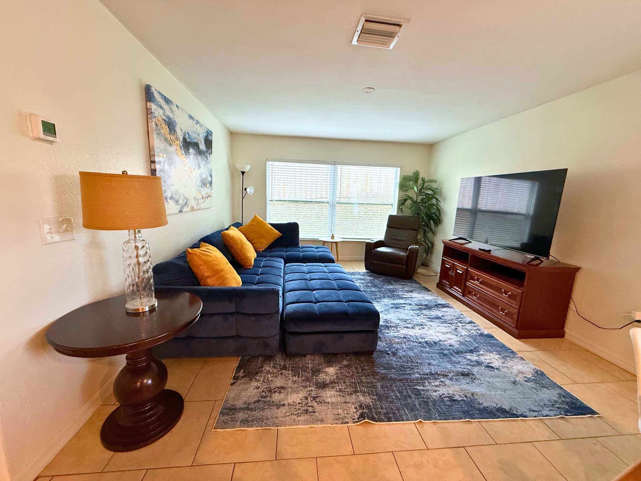 House, Multiple Beds, Kitchen, Garden View (37132 Grassy Hill ) | Living area
