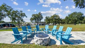 House, Multiple Beds, Patio, Pool View (10047 Collingwood ) | View from room