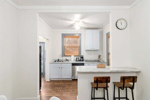 House, 1 King Bed, Kitchen, Garden View (730 Johnson Ave) | Private kitchen | Coffee/tea maker