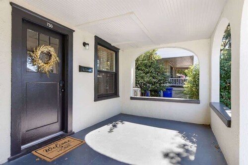 Charming 1-bedroom Home in Lakeland!