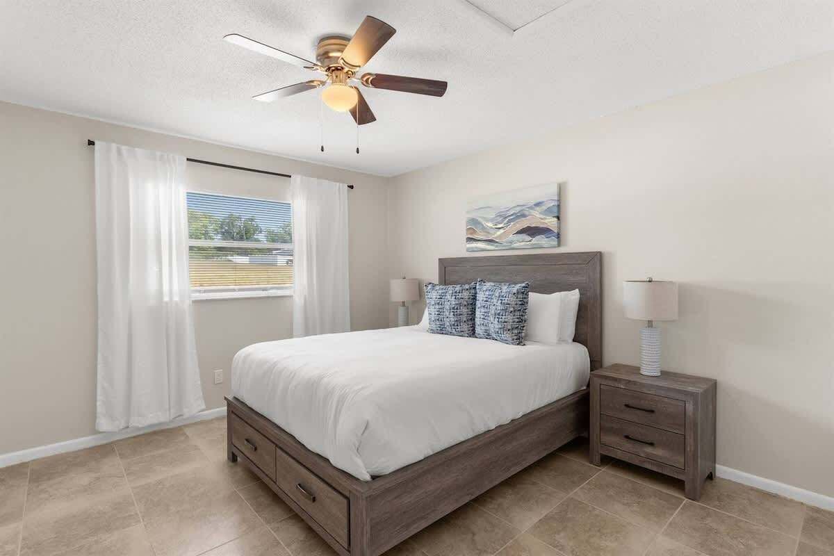 Rumah, Beberapa Tempat Tidur, dapur, pemandangan kebun (13921 19th st #1 dad) | 2 kamar tidur dan didekorasi berbeda-beda