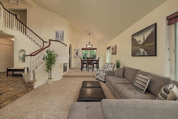 The whole house is yours!