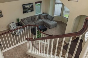 Interior - Rare Find - Entire Home! 4BDR Peppertree Retreat (Anchorage)
