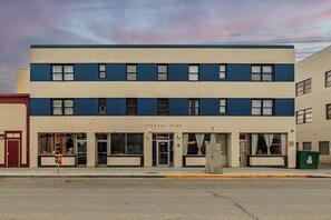 المنشأة من الخارج