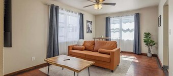 Art Deco Downtown 1 Bdrm 2 Beds