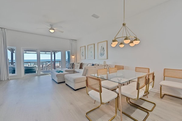 Maison, plusieurs lits (Gulfs Edge Townhome #7- Sun-Kissed Me) | Coin séjour