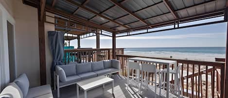 House, Multiple Beds (Gulfs Edge Townhome #7- Sun-Kissed Me) | Outdoor dining