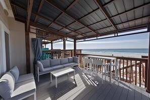 Maison, plusieurs lits (Gulfs Edge Townhome #7- Sun-Kissed Me) | Restauration extérieure