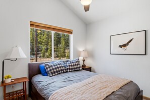 4 Schlafzimmer, Bügeleisen/Bügelbrett, WLAN, Bettwäsche