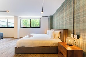 1 habitación, escritorio, wifi y ropa de cama