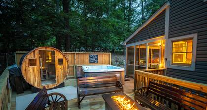 7BR Massanutten Home with Hot Tub, Sauna, and Game Room. Sleeps 18!