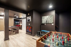 Spielezimmer