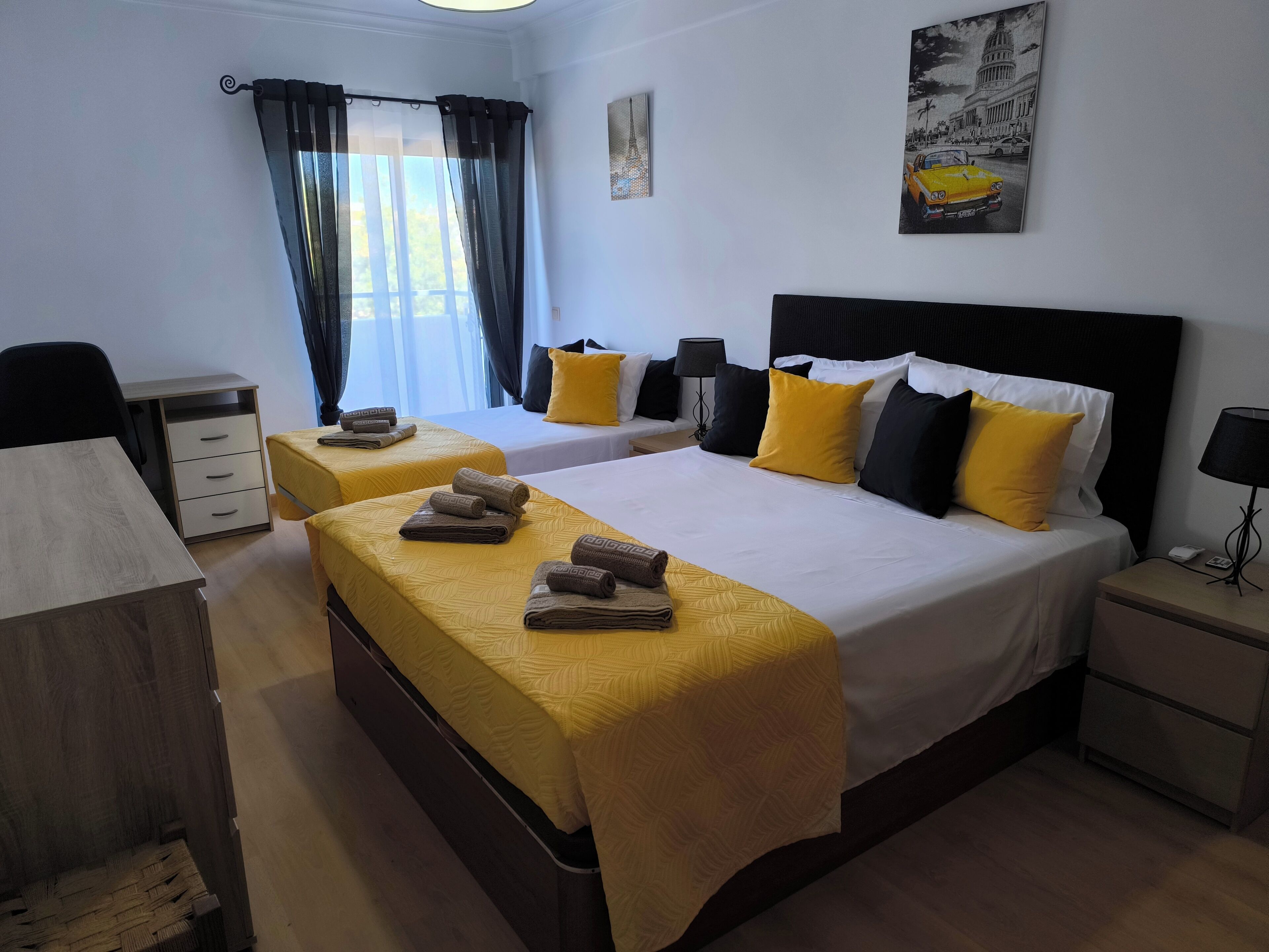 4 bedrooms, iron/ironing board, free WiFi, bed sheets