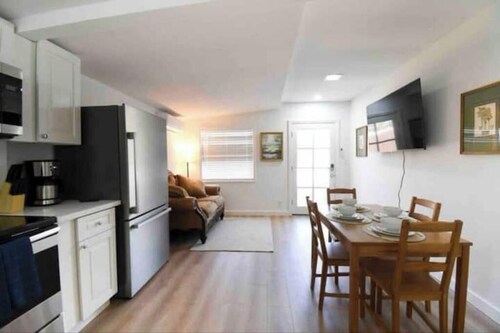 A quiet spot for family or business