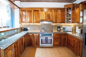 Microwave, oven, dishwasher