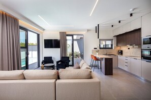 Vila luxo, 3 quartos, piscina particular, vista para a piscina | Parte interna