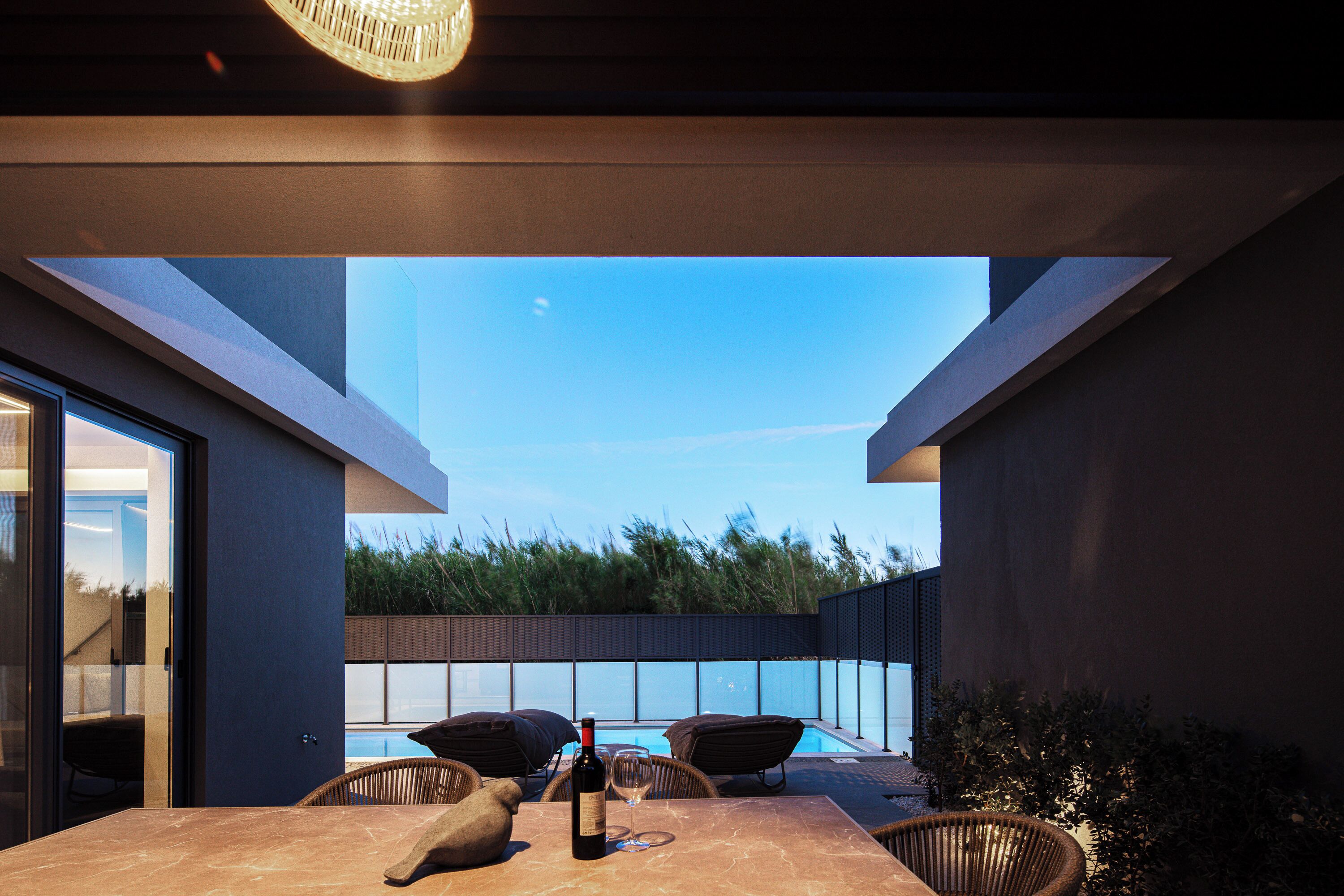 Vila luxo, 3 quartos, piscina particular, vista para a piscina | Cofres nos quartos, individualmente decorados