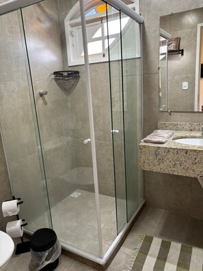 Bathroom - HOSPEDAGEM CLÃ DOS COUTO (Saquarema)